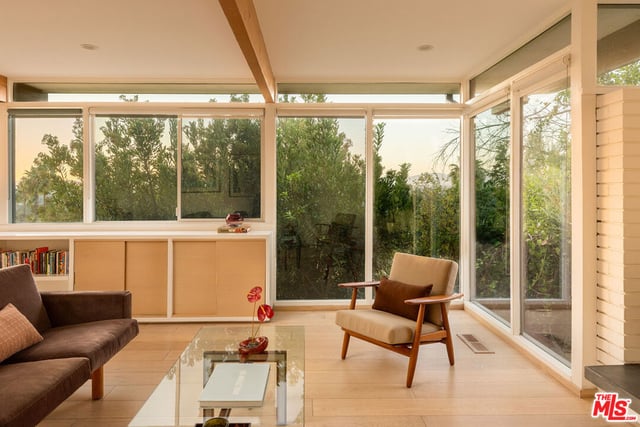 11526 Laurelcrest Drive, Studio City, CA 91604 — photo 3 of 35