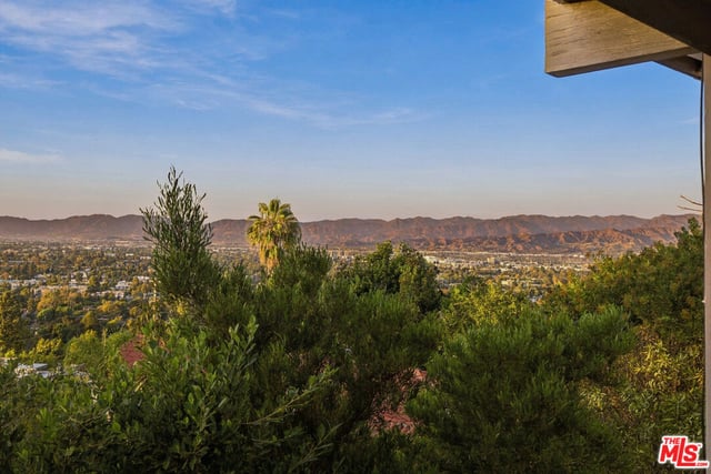11526 Laurelcrest Drive, Studio City, CA 91604 — photo 30 of 35