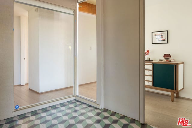 11526 Laurelcrest Drive, Studio City, CA 91604 — photo 33 of 35