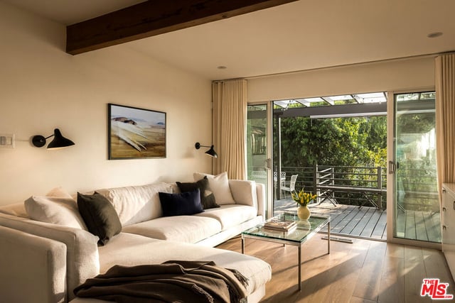 11526 Laurelcrest Drive, Studio City, CA 91604 — photo 9 of 35