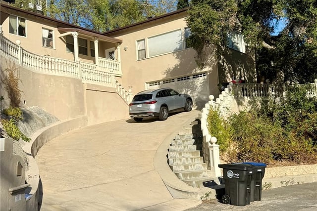 3100 Charing Cross Rd, Glendale, CA 91206 — photo 3 of 44