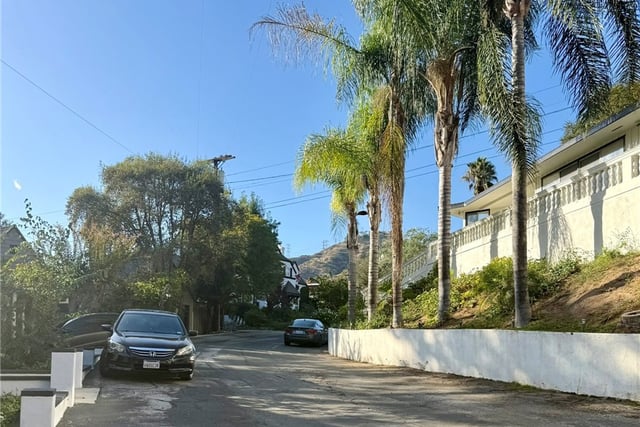 3100 Charing Cross Rd, Glendale, CA 91206 — photo 43 of 44