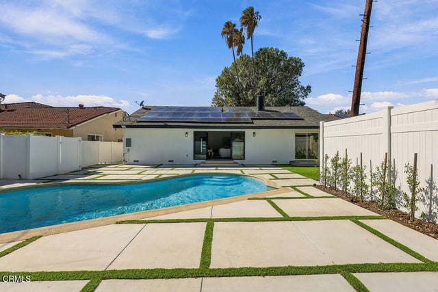 8334 Gladbeck Avenue, Northridge, CA 91324 — photo 5 of 43