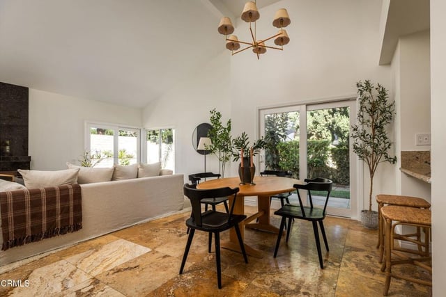 901 Ruby Avenue, Ventura, CA 93004 — photo 11 of 29
