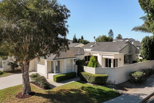 901 Ruby Avenue, Ventura, CA 93004 — photo 2 of 29