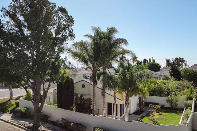 901 Ruby Avenue, Ventura, CA 93004 — photo 3 of 29