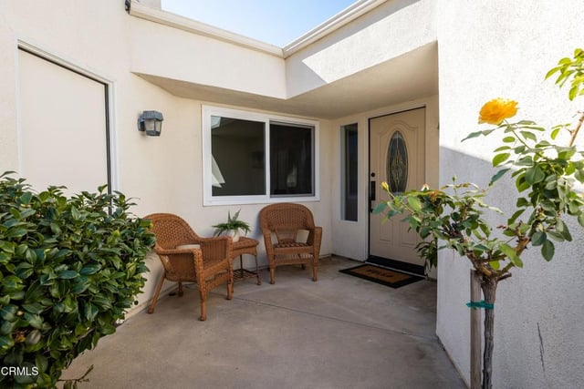 901 Ruby Avenue, Ventura, CA 93004 — photo 5 of 29