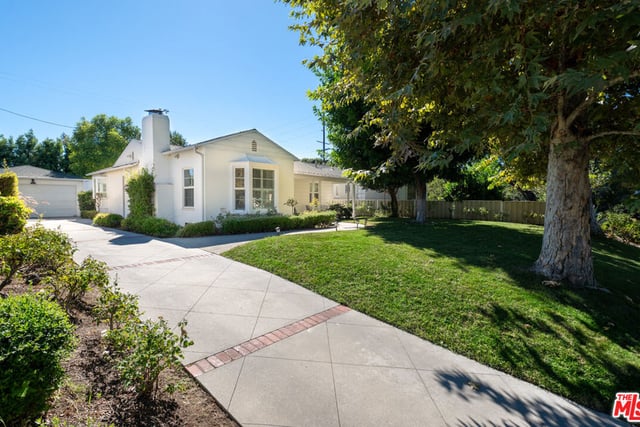 11752 Hartsook Street, Valley Village, CA 91607 — photo 2 of 30