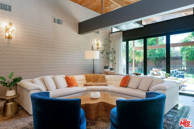 17340 Clark Street, Encino, CA 91316 — photo 9 of 64