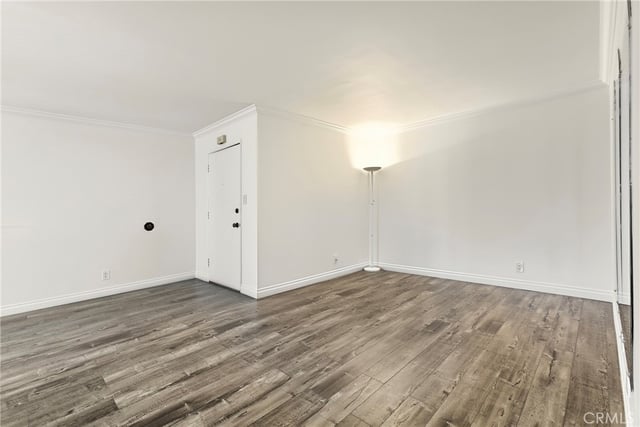 5403 Newcastle Avenue, Encino, CA 91316 — photo 11 of 40