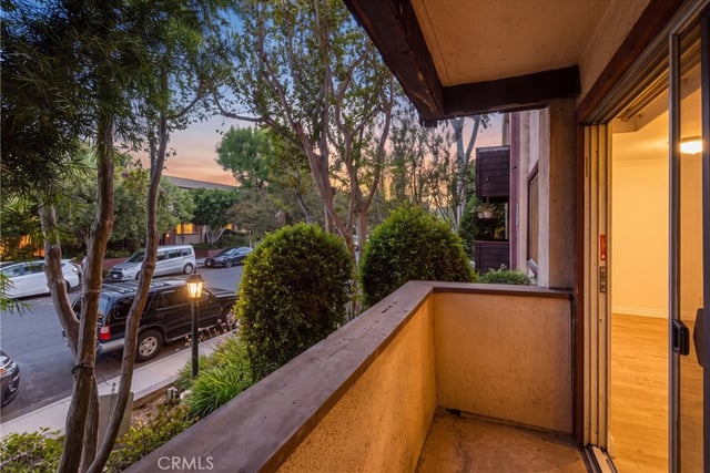5403 Newcastle Avenue, Encino, CA 91316 — photo 19 of 40