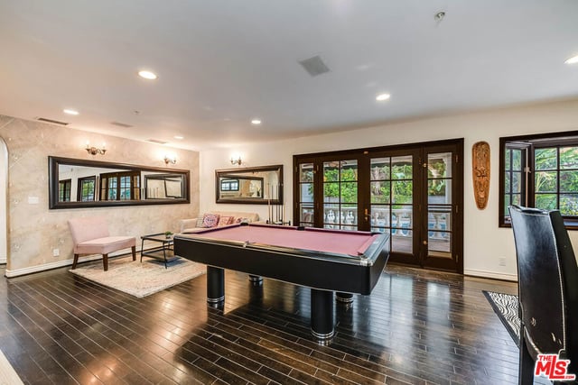 4063 Benedict Canyon Drive, Sherman Oaks, CA 91423 — photo 10 of 46