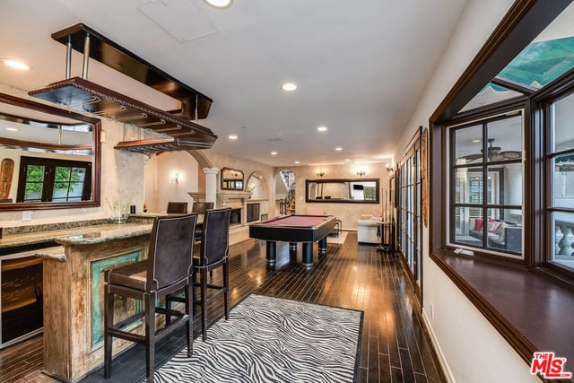 4063 Benedict Canyon Drive, Sherman Oaks, CA 91423 — photo 11 of 46