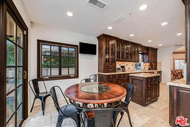 4063 Benedict Canyon Drive, Sherman Oaks, CA 91423 — photo 12 of 46