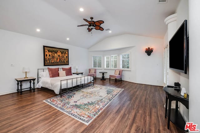 4063 Benedict Canyon Drive, Sherman Oaks, CA 91423 — photo 30 of 46