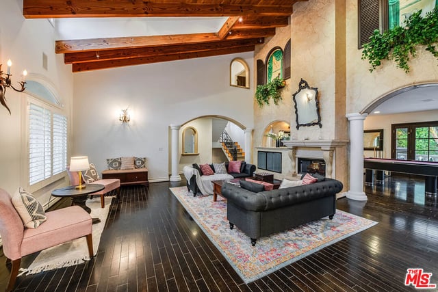 4063 Benedict Canyon Drive, Sherman Oaks, CA 91423 — photo 5 of 46