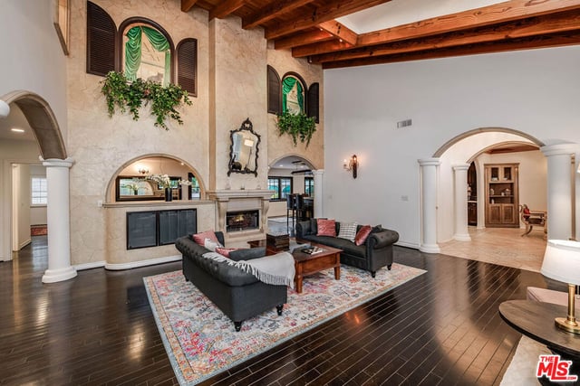 4063 Benedict Canyon Drive, Sherman Oaks, CA 91423 — photo 7 of 46