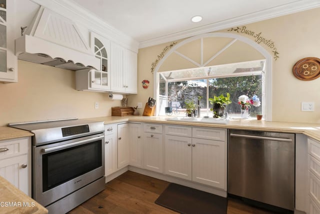 3948 Royal Glen Court, Westlake Village, CA 91361 — photo 10 of 49