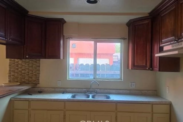 1632 E Imperial Hwy E, Los Angeles, CA 90059 — photo 2 of 8