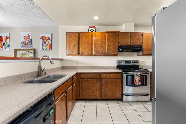 23834 Box Canyon Rd, West Hills, CA 91304 — photo 10 of 34