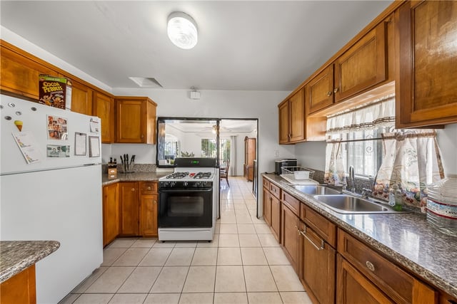 2531 Pomeroy Avenue, Los Angeles, CA 90033 — photo 15 of 37