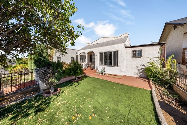 2531 Pomeroy Avenue, Los Angeles, CA 90033 — photo 4 of 37