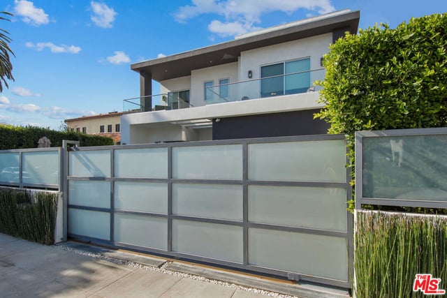 429 N Sweetzer Avenue, Los Angeles, CA 90048 — photo 3 of 44