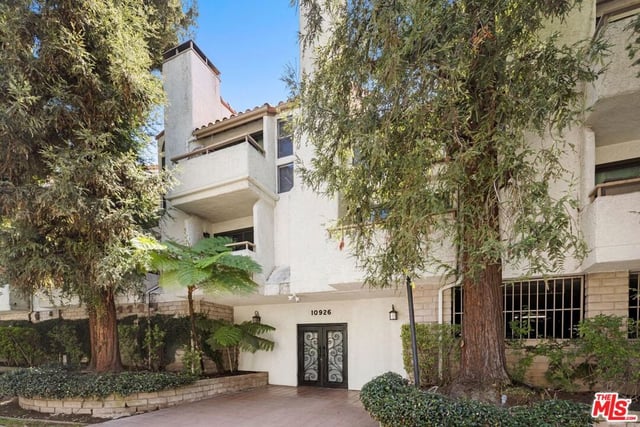 10926 Bluffside Drive 19, Los Angeles, CA 91604 — photo 12 of 13