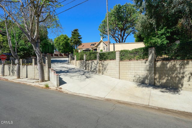 3267 Waverly Drive, Los Angeles, CA 90027 — photo 11 of 75