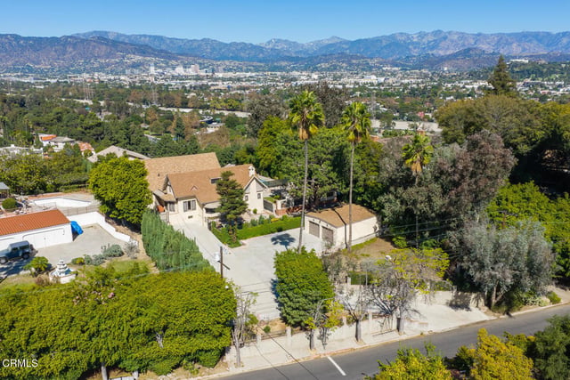 3267 Waverly Drive, Los Angeles, CA 90027 — photo 17 of 75