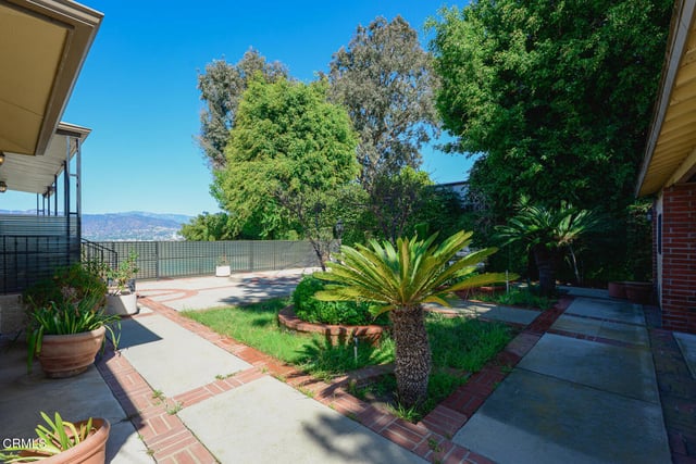 3267 Waverly Drive, Los Angeles, CA 90027 — photo 6 of 75