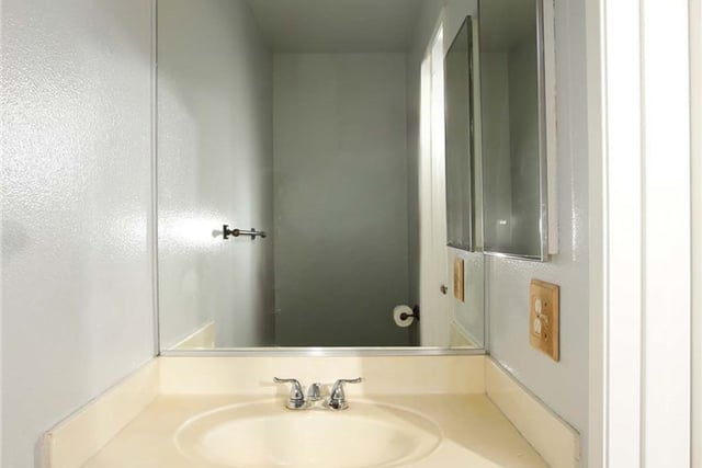 1421 5th 10, Glendale, CA 91201 — photo 15 of 45