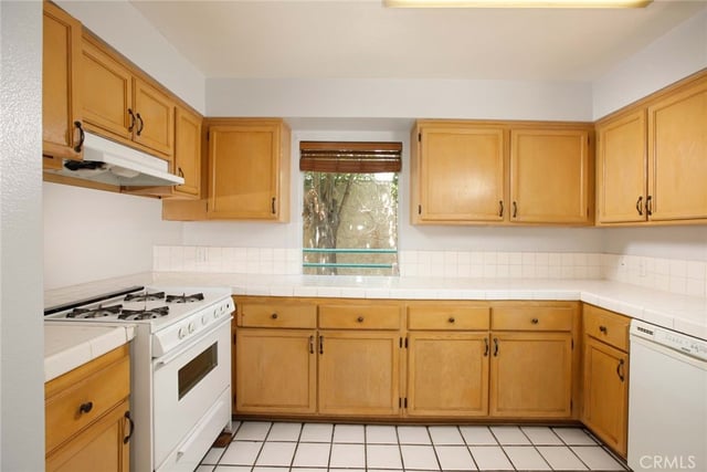1421 5th 10, Glendale, CA 91201 — photo 16 of 45