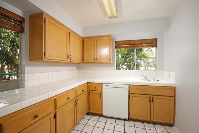 1421 5th 10, Glendale, CA 91201 — photo 18 of 45
