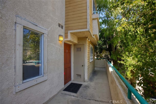 1421 5th 10, Glendale, CA 91201 — photo 3 of 45