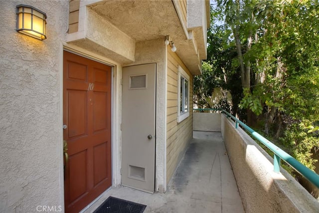 1421 5th 10, Glendale, CA 91201 — photo 4 of 45