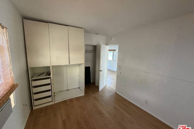 819 Pier Avenue, Santa Monica, CA 90405 — photo 11 of 15