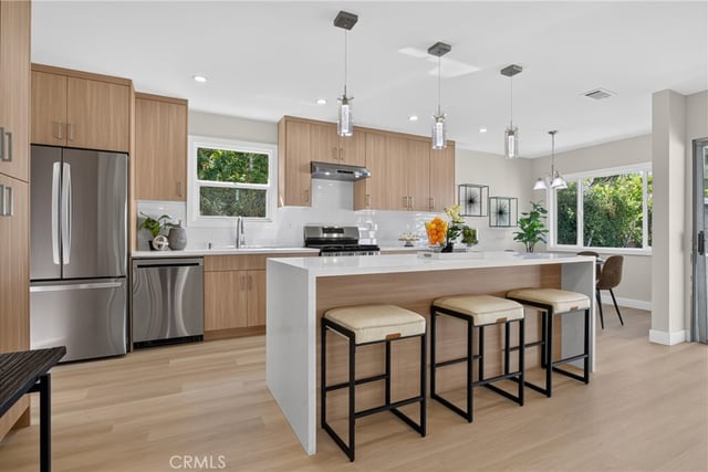 10355 Dempsey Avenue, Granada Hills, CA 91344 — photo 12 of 40