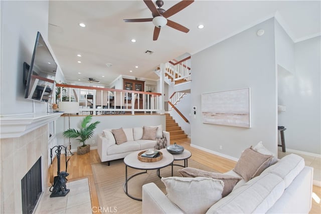 5420 Lindley Avenue 25, Encino, CA 91316 — photo 5 of 36