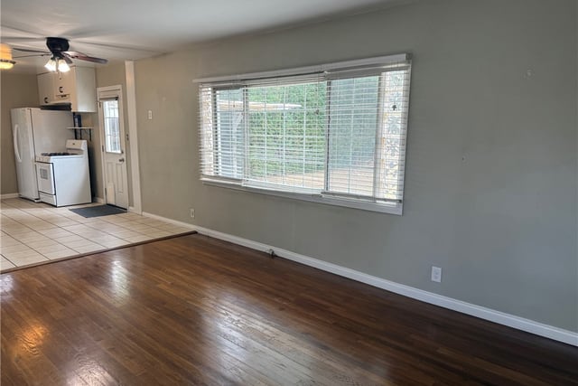 17630 Rhoda Street, Encino, CA 91316 — photo 3 of 14