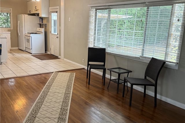17630 Rhoda Street, Encino, CA 91316 — photo 4 of 14