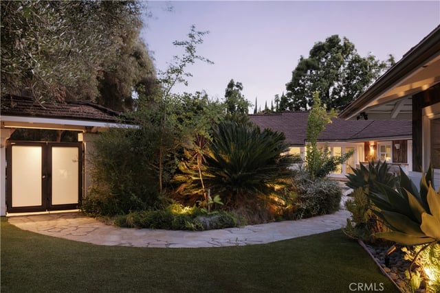 4173 Regal Oak, Encino, CA 91436 — photo 33 of 39