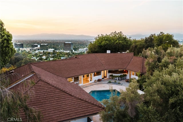 4173 Regal Oak, Encino, CA 91436 — photo 4 of 39