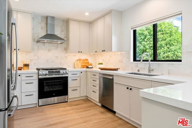 4342 Bellaire Avenue, Studio City, CA 91604 — photo 38 of 52
