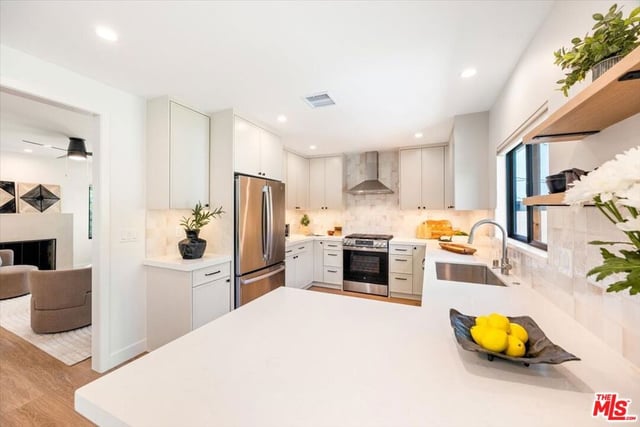 4342 Bellaire Avenue, Studio City, CA 91604 — photo 39 of 52