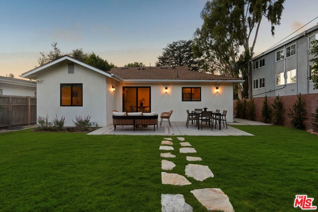 4342 Bellaire Avenue, Studio City, CA 91604 — photo 4 of 52