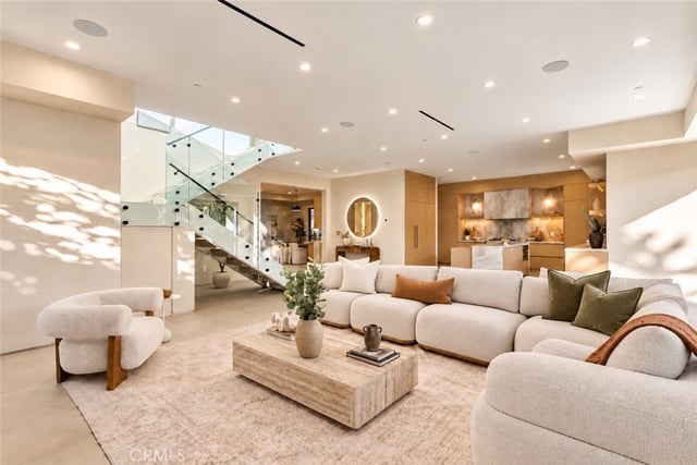 12408 Cumpston Street, Valley Village, CA 91607 — photo 4 of 65
