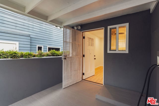 806 Navy Street, Santa Monica, CA 90405 — photo 20 of 23