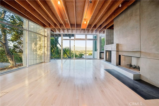 3800 Sunswept, Studio City, CA 91604 — photo 13 of 32