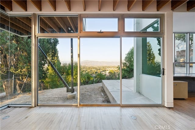 3800 Sunswept, Studio City, CA 91604 — photo 15 of 32